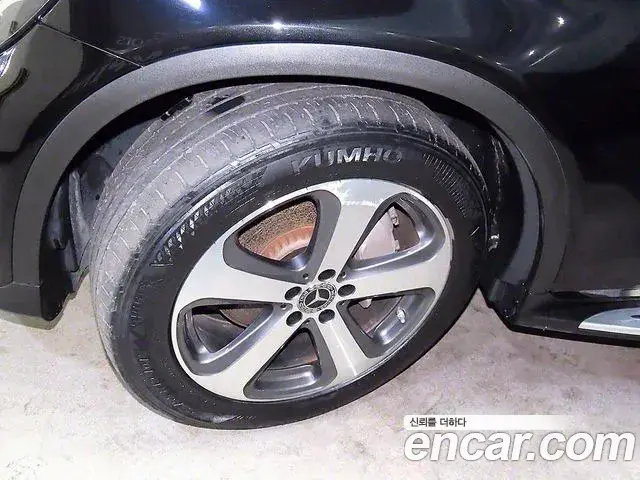Mercedes-Benz GLC-Class 2019 — ფოტო 4/20