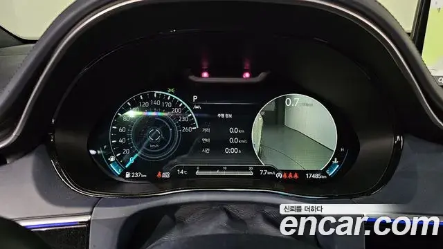 Genesis GV70 2023 — Photo 7/20