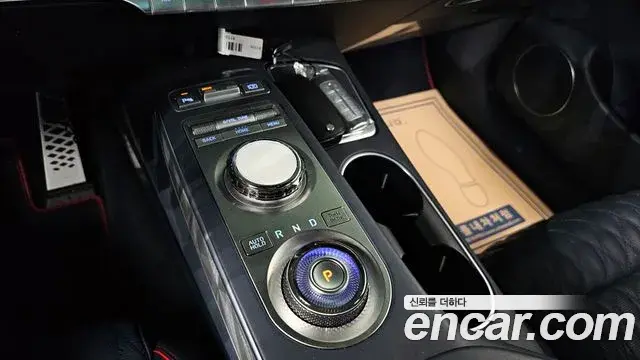 Genesis GV70 2023 — Photo 11/20