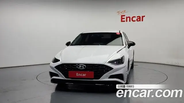 Hyundai Sonata Hybrid 2020 — ფოტო 18/20
