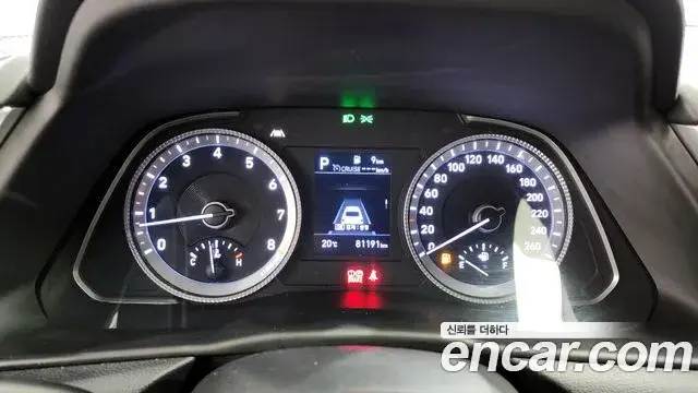 Hyundai Sonata Hybrid 2020 — ფოტო 9/20