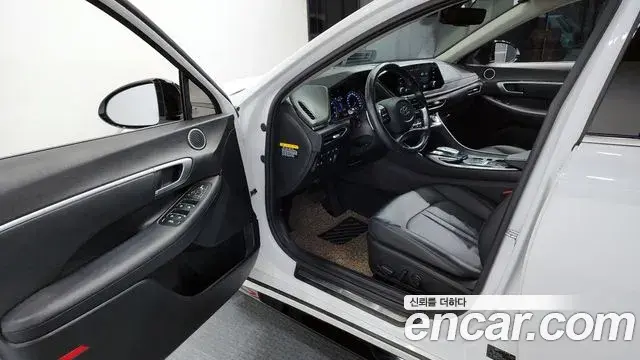Hyundai Sonata Hybrid 2020 — ფოტო 17/20
