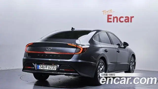 Hyundai Sonata Hybrid 2021 — Photo 1/20