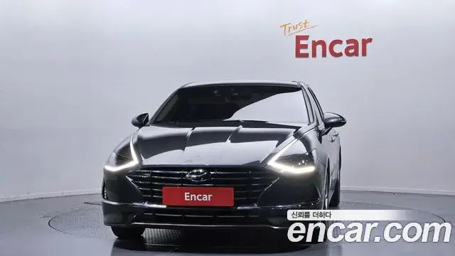 Hyundai Sonata Hybrid 2021 — Photo 15/20