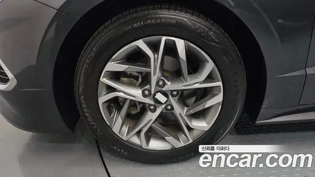 Hyundai Sonata Hybrid 2021 — Photo 3/20