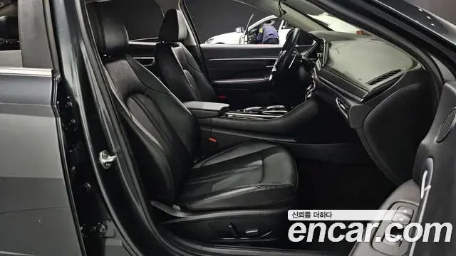 Hyundai Sonata Hybrid 2021 — Photo 4/20