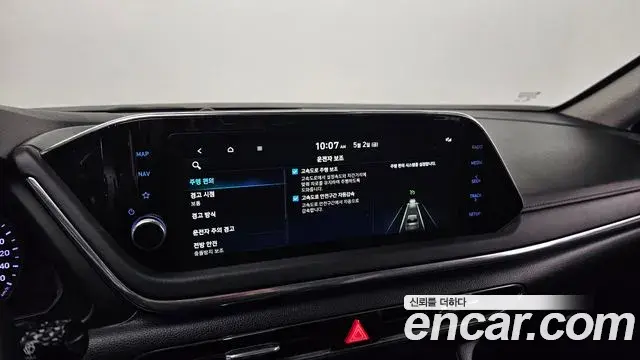 Hyundai Sonata Hybrid 2021 — Photo 17/20