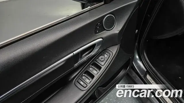 Hyundai Sonata Hybrid 2021 — Photo 9/20