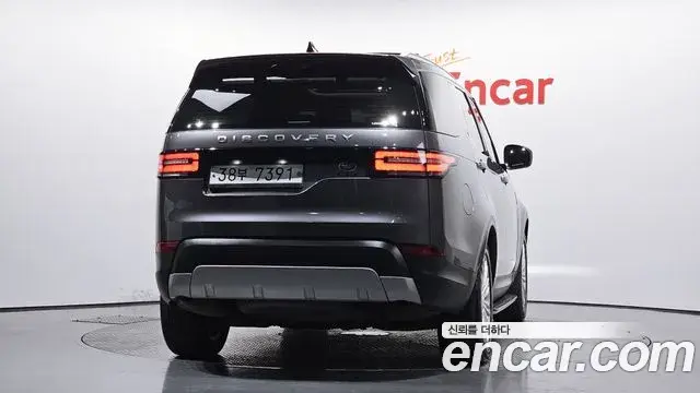 Land Rover Discovery 5 2019 — ფოტო 10/20