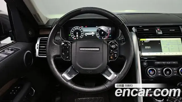 Land Rover Discovery 5 2019 — ფოტო 16/20