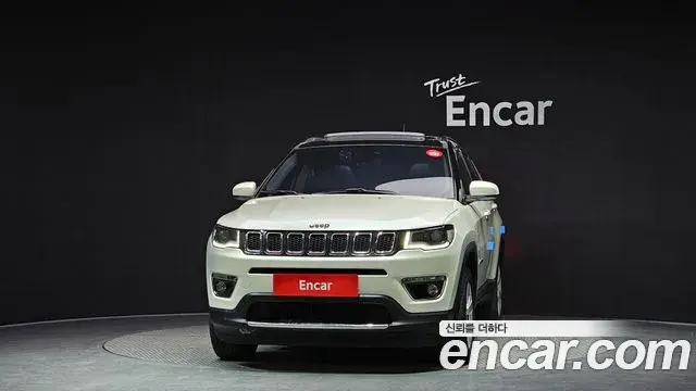 Jeep Compass 2019 — Фото 3/20