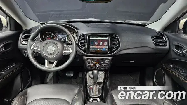 Jeep Compass 2019 — Фото 7/20