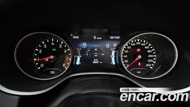 Jeep Compass 2019 — Фото 8/20