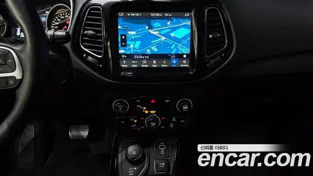 Jeep Compass 2019 — Фото 14/20