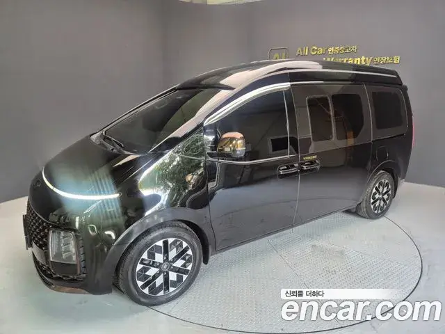 Hyundai Staria 2023 — ფოტო 8/19