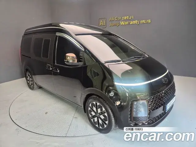 Hyundai Staria 2023 — ფოტო 6/19