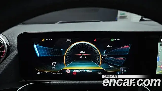 Mercedes-Benz GLA-Class 2021 — ფოტო 10/20