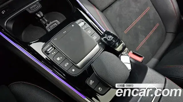 Mercedes-Benz GLA-Class 2021 — ფოტო 1/20
