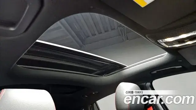 Mercedes-Benz GLA-Class 2021 — ფოტო 2/20