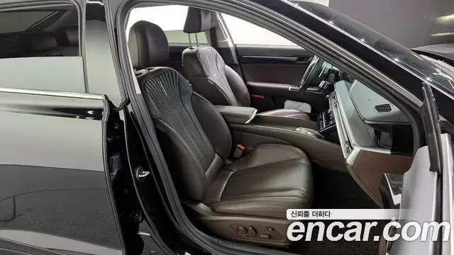 Hyundai Grandeur Hybrid 2023 — Şəkil 17/20