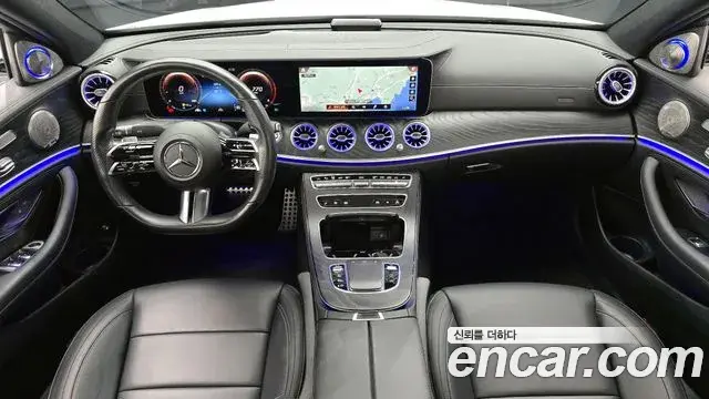 Mercedes-Benz E-Class 2020 — Photo 17/20