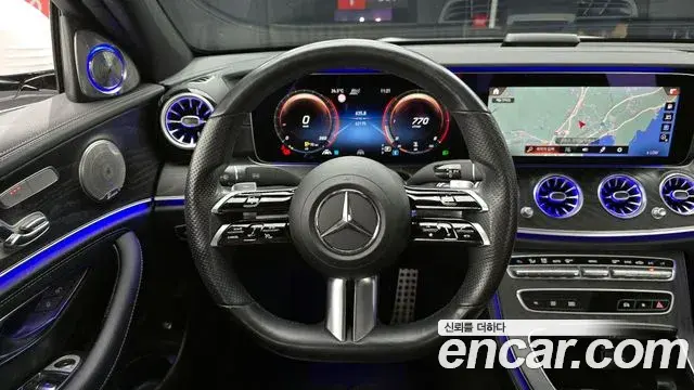 Mercedes-Benz E-Class 2020 — Photo 5/20