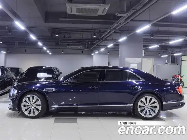 Bentley Flying Spur 2021 — Şəkil 18/20