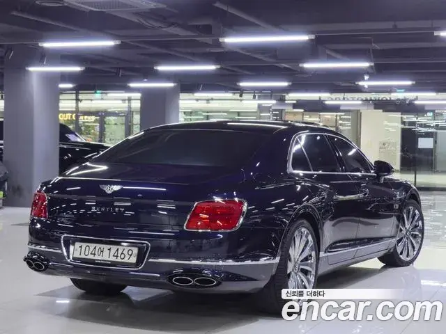 Bentley Flying Spur 2021 — Şəkil 9/20