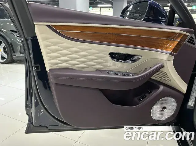 Bentley Flying Spur 2021 — Şəkil 10/20