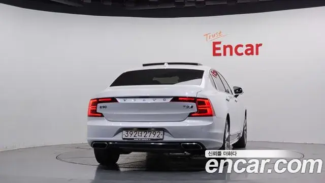 Volvo S90 2020 — Şəkil 17/20