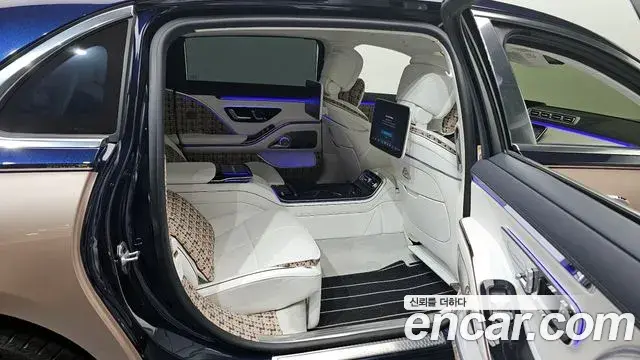 Mercedes-Benz S-Class 2023 — Photo 6/20
