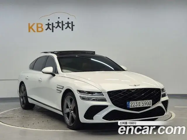Genesis G80 2022 — Photo 13/20