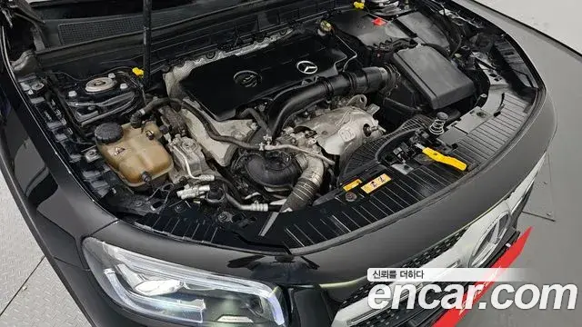 Mercedes-Benz GLB-Class 2020 — ფოტო 4/20