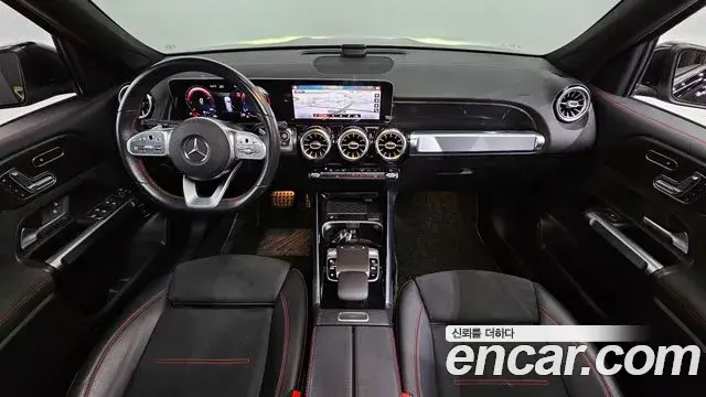 Mercedes-Benz GLB-Class 2020 — ფოტო 17/20