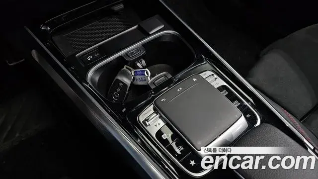 Mercedes-Benz GLB-Class 2020 — ფოტო 6/20