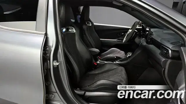 Hyundai Veloster 2021 — ფოტო 11/20