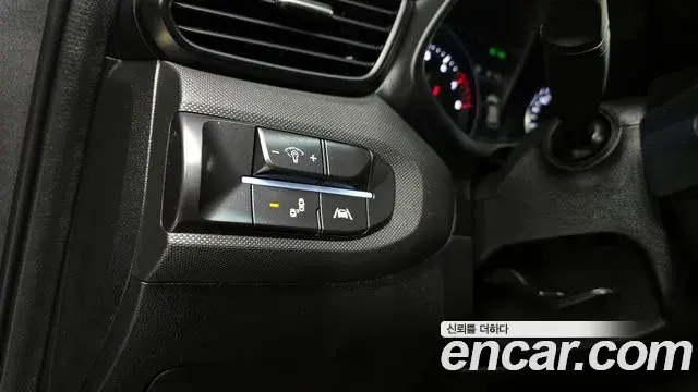 Hyundai Veloster 2021 — ფოტო 13/20