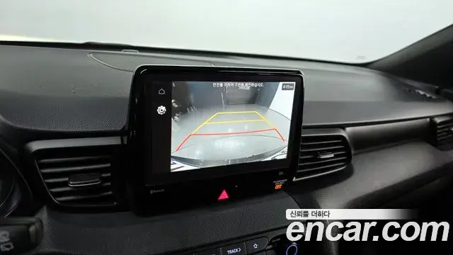 Hyundai Veloster 2021 — ფოტო 16/20