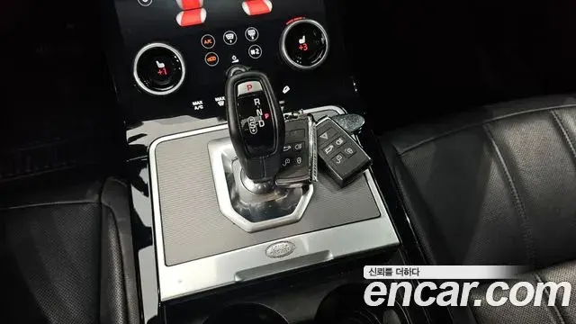 Land Rover Range Rover Evoque 2019 — ფოტო 2/20