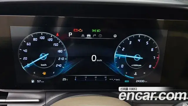 Kia Carnival 2022 — Фото 8/20