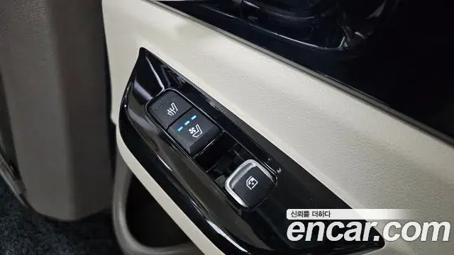 Kia Carnival 2022 — Фото 18/20