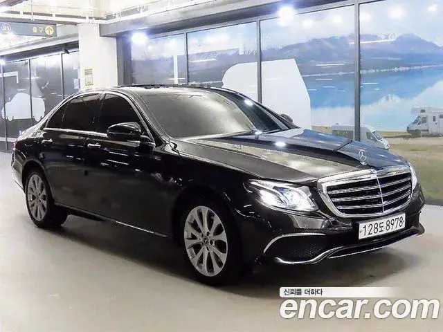 Mercedes-Benz E-Class 2019 — ფოტო 5/20