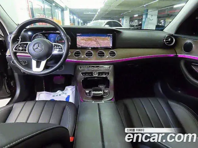 Mercedes-Benz E-Class 2019 — ფოტო 11/20