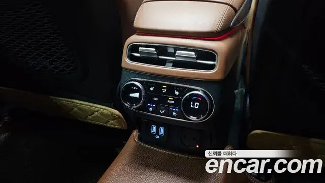 Genesis GV70 2021 — Şəkil 1/20