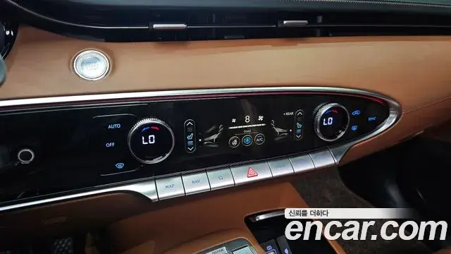 Genesis GV70 2021 — Şəkil 13/20