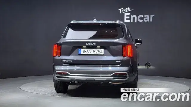 Kia Sorento 2023 — Photo 5/20