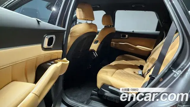 Kia Sorento 2023 — Photo 14/20