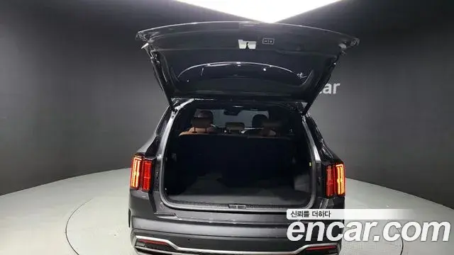 Kia Sorento 2023 — Photo 12/20