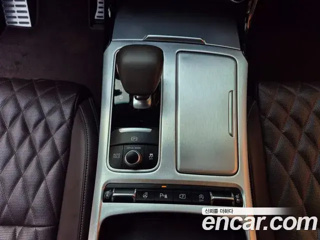 Kia Stinger Meister 2021 — ფოტო 15/20