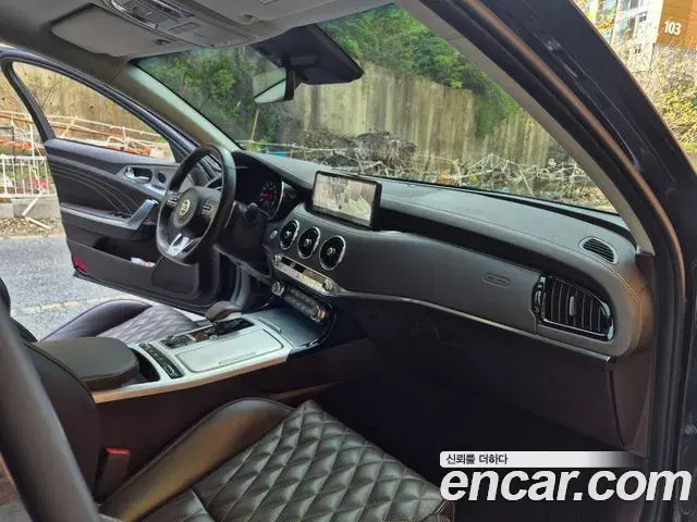 Kia Stinger Meister 2021 — ფოტო 8/20